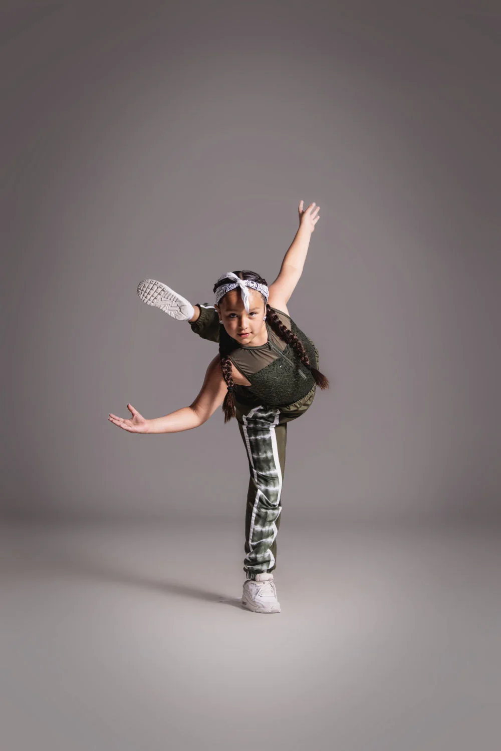 Dance portrait from Sparrow Studios' Dance Poses series, photograph 18 of 26.