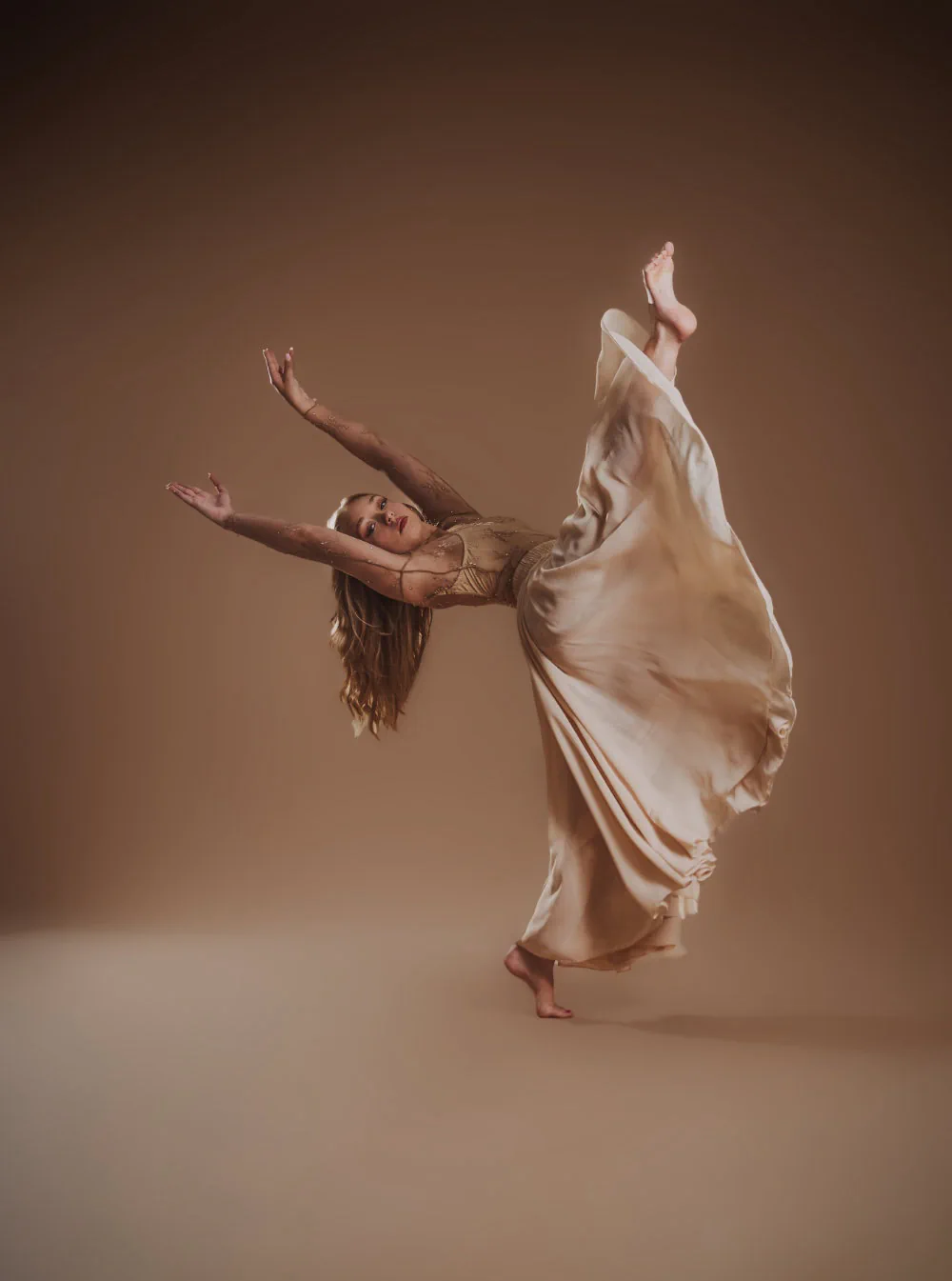 Dance portrait from Sparrow Studios' Dance Poses series, photograph 2 of 26.